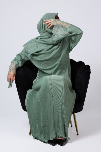 Layla  Pleated Abaya